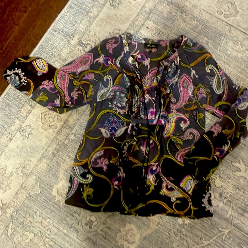 Ladies sheer blouse, like new Fun bright print
